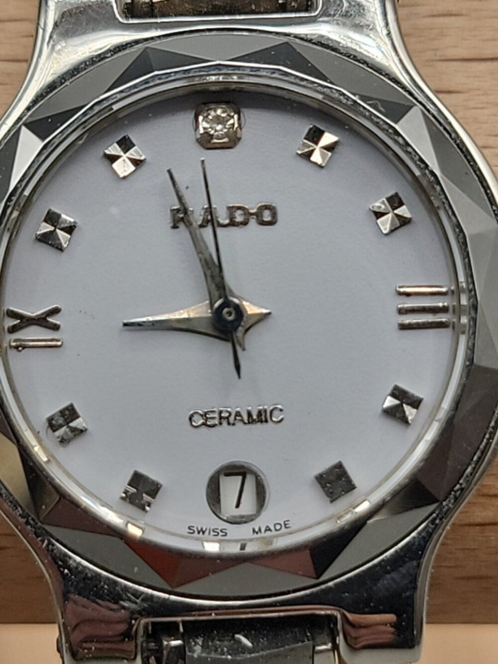Rado DiaStar Swiss Women’s Watch 111.0358.3 Ceramic Diamond Markers Date - Picture 4 of 16